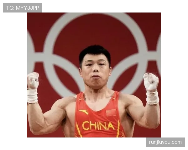 谌利军居然穿得比明星还时髦，这篮球圈啥时候成T台了？